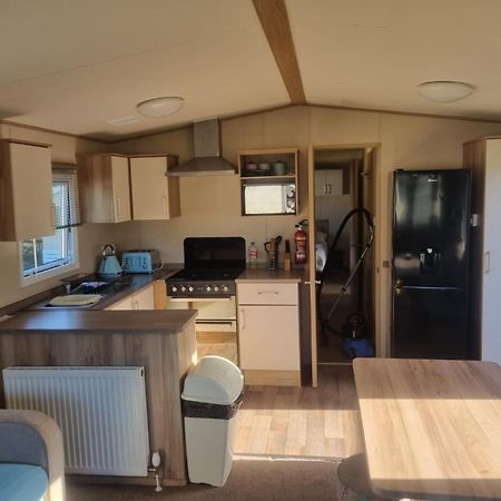 Newquay Bay Porth Caravan - 6 Berth Экстерьер фото
