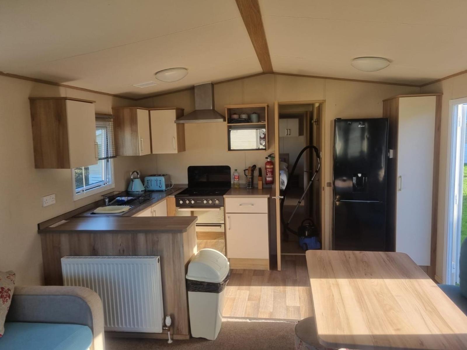 Newquay Bay Porth Caravan - 6 Berth Экстерьер фото